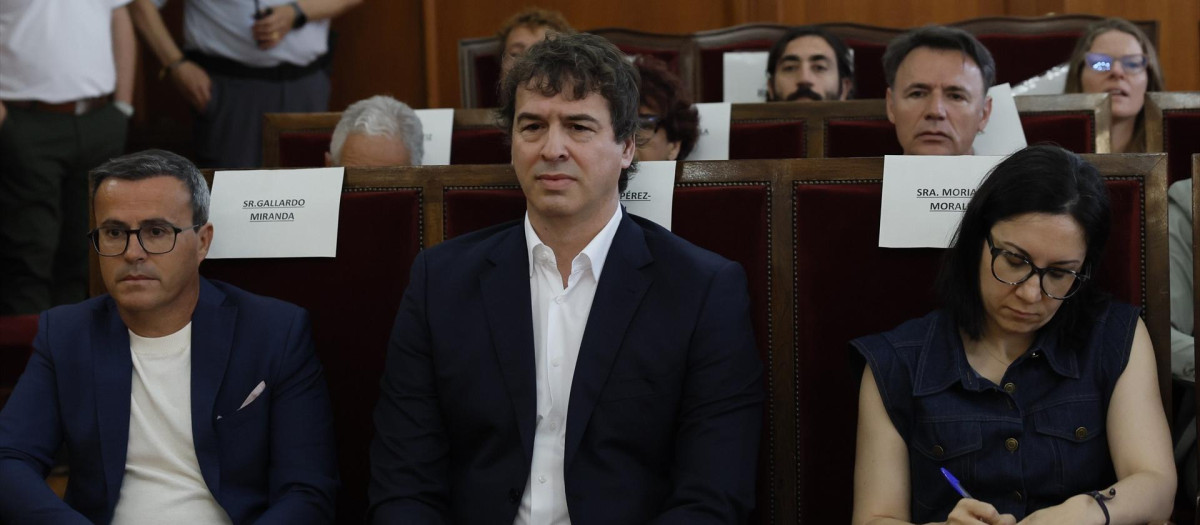 David Sánchez, hermano del presidente del Gobierno, sentado en el banquillo de los acusados de Audiencia Provincial de Badajoz