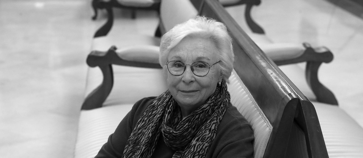 Josefina Molina