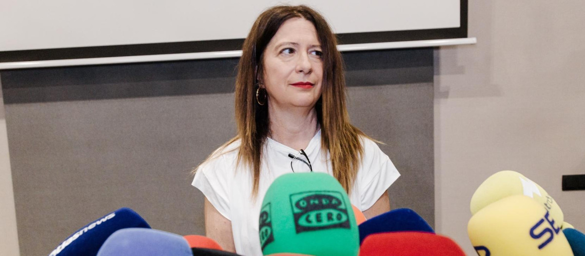 La exmilitante socialista Leire Díez durante una rueda de prensa