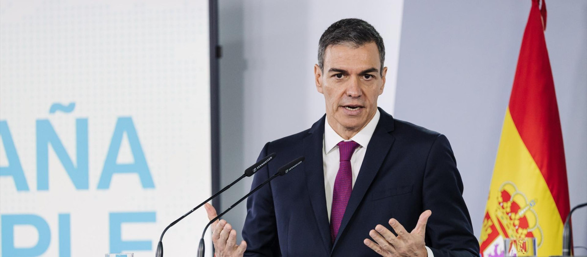 (Foto de ARCHIVO)
El presidente del Gobierno, Pedro Sánchez durante una rueda de prensa junto al director general de la Organización Mundial de la Salud (OMS), Tedros Adhanom, en el Palacio de la Moncloa, a 12 de mayo de 2026, en Madrid (España). El encuentro tiene el objetivo de evaluar conjuntamente los avances en la gestión de la crisis de hantavirus que ha afectado a pasajeros y tripulación del crucero MV Hondius.

Carlos Luján / Europa Press
12/5/2026
