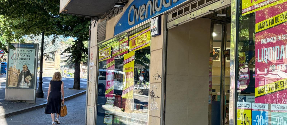 Una de las tiendas de Perfumerías Avenida que cerrará en Salamanca