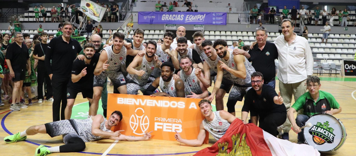 Albacete Basket celebra el ascenso a Primera FEB