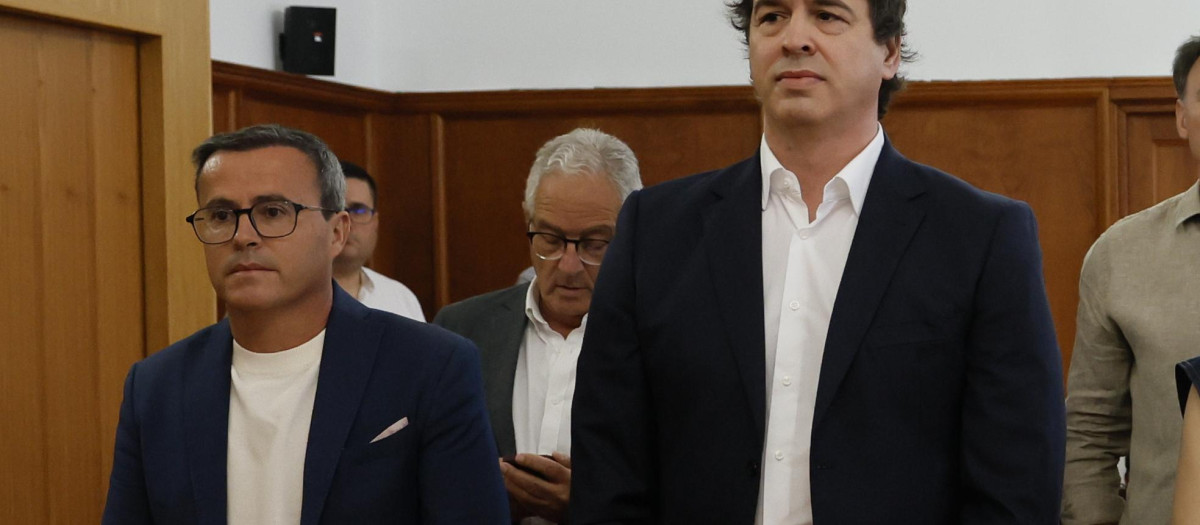 David Sánchez y Miguel Ángel Gallardo en la Audiencia de Badajoz