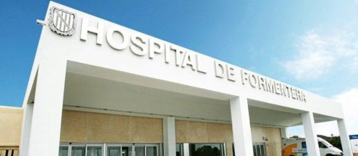 Fachada del hospital de Formentera