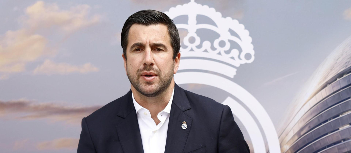 FOTODELDIA MADRID, 06/06/2026.- Enrique Riquelme, candidato a la presidencia del Real Madrid, durante la rueda d prensa que ofreció este sábado en su sede electoral en Madrid. EFE/Rodrigo Jiménez