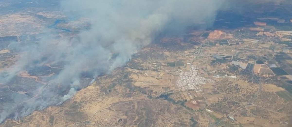 Incendio en Villanueva de Castillejos (Huelva)

REMITIDA / HANDOUT por PLAN INFOCA
Fotografía remitida a medios de comunicación exclusivamente para ilustrar la noticia a la que hace referencia la imagen, y citando la procedencia de la imagen en la firma
08/6/2026