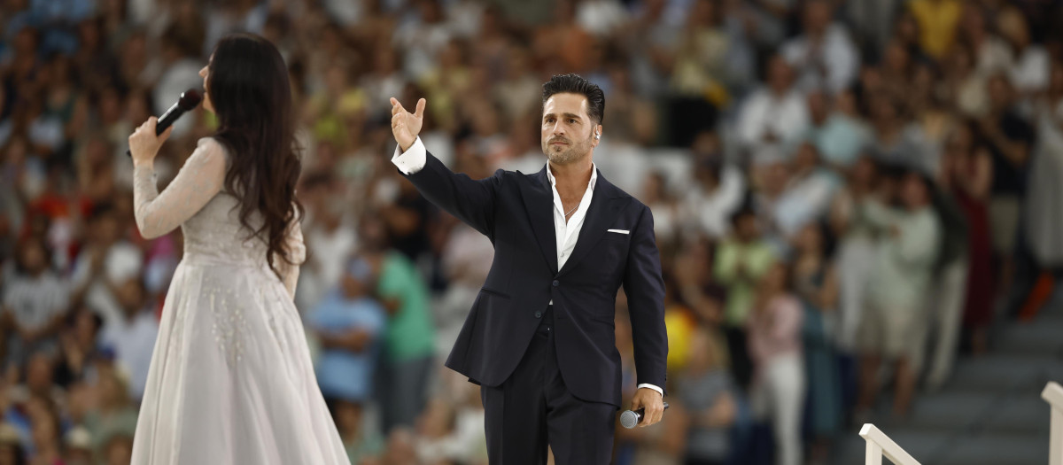 David Bustamante durante su actuación en Madrid ante el Papa
