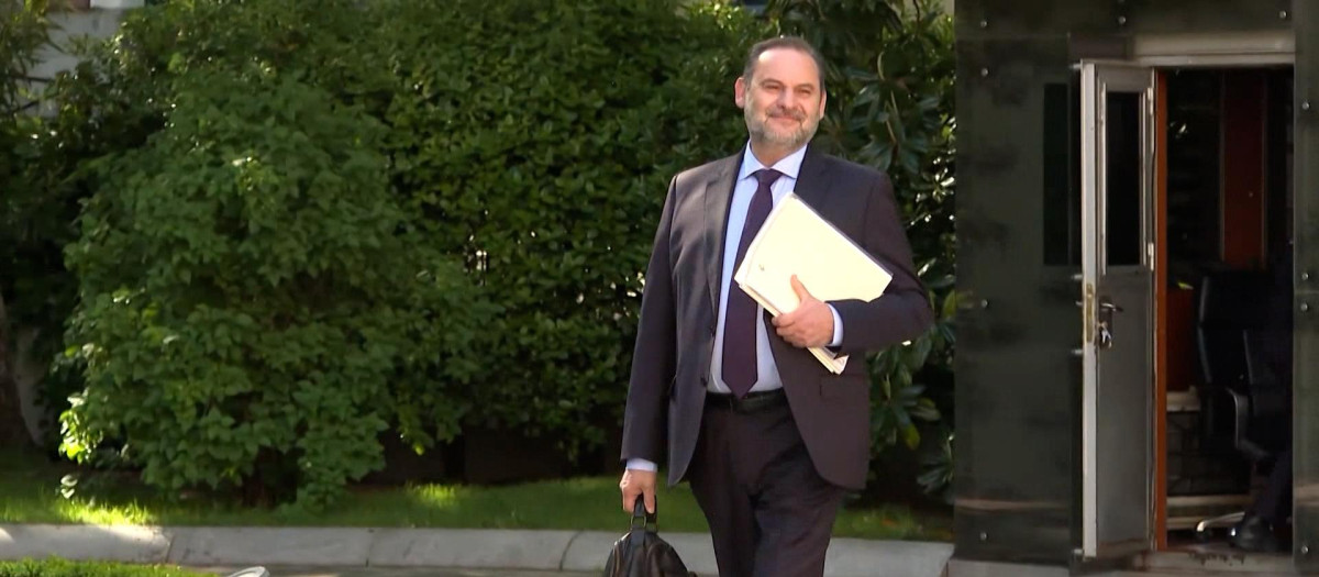 El exministro de Transportes José Luis Ábalos