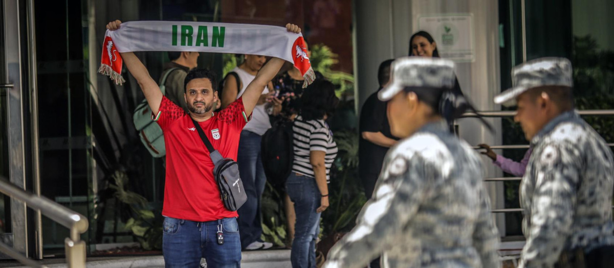 Un aficionado de Irán en Tijuana, lugar de concentración de la selección