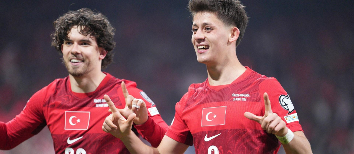 Arda Güler, en un partido con la selección de Turquía