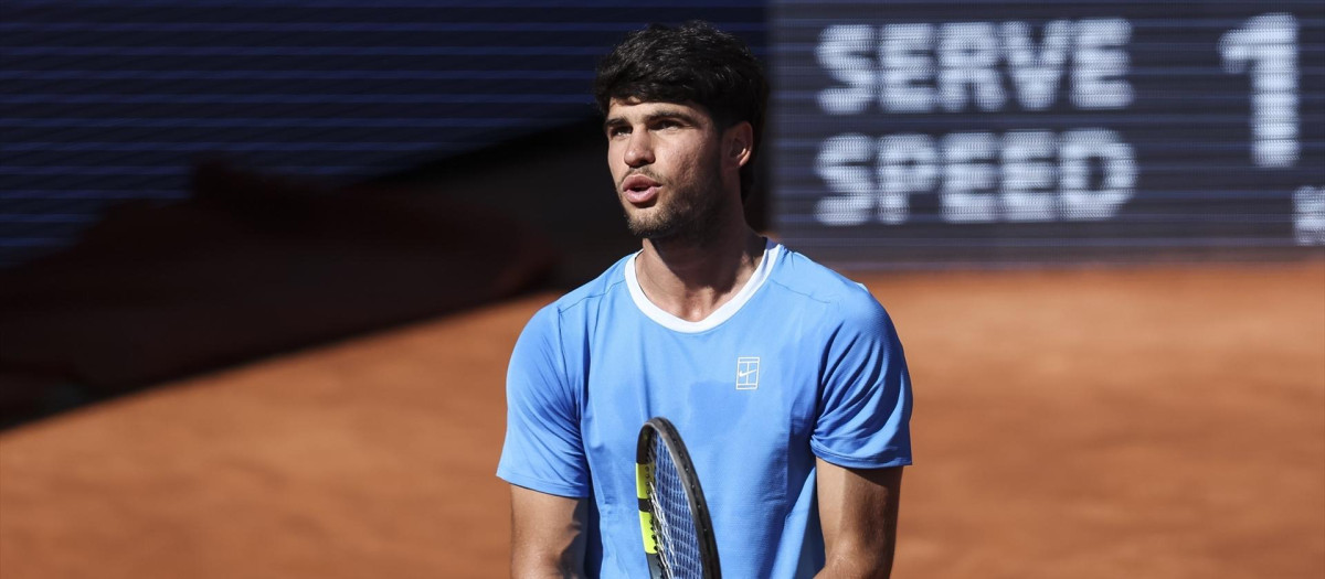 (Foto de ARCHIVO)
Carlos Alcaraz of Spain in action against Otto Virtanen of Finland during the First round tennis match of the Barcelona Open Banc Sabadell - Conde Godo 2026 Day 4 at Real Club de Tenis Barcelona on April 14, 2026 in Barcelona, Spain.

Javier Borrego / AFP7 / Europa Press
14/4/2026 ONLY FOR USE IN SPAIN