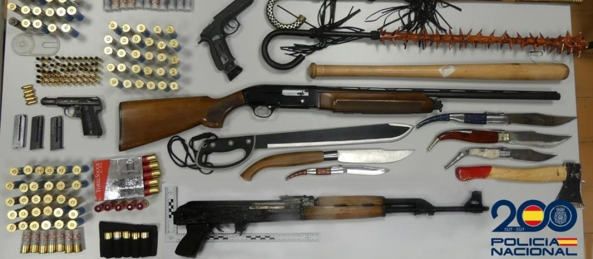 Armas intervenidas durante la operación Cabeza

 Oliver Contreras/CNP / Europa Press
16/6/2026