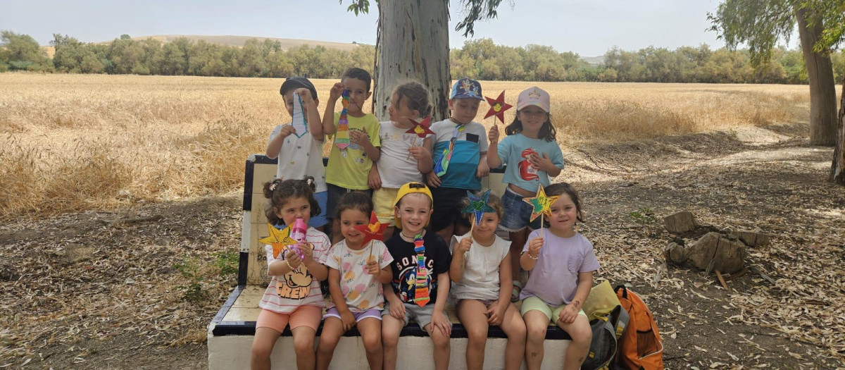 Imagen de niños en la escuela de verano de Futuro Singular