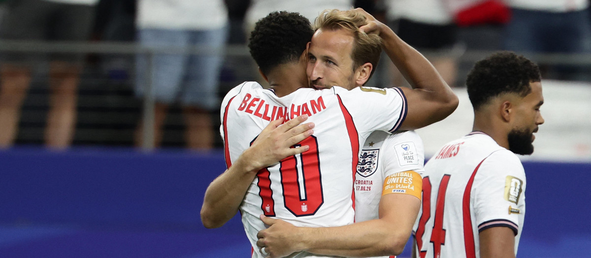 Kane y Bellingham celebran uno de los goles de Inglaterra ante Croacia