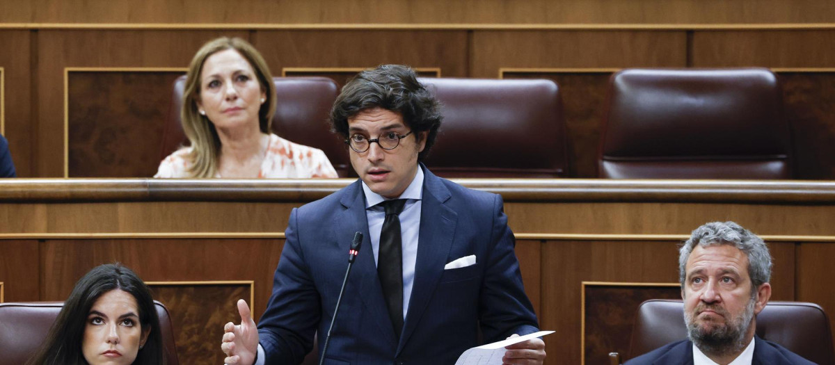 El diputado de Vox José María Figaredo, en una sesión de control