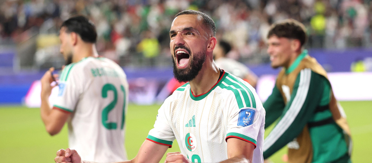 Nabil Bentaleb celebra un gol de Argelia en el Mundial