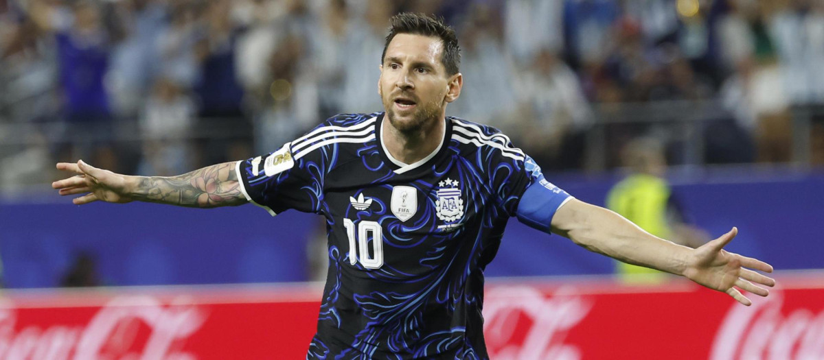 Leo Messi celebra el gol anotado ante Jordania