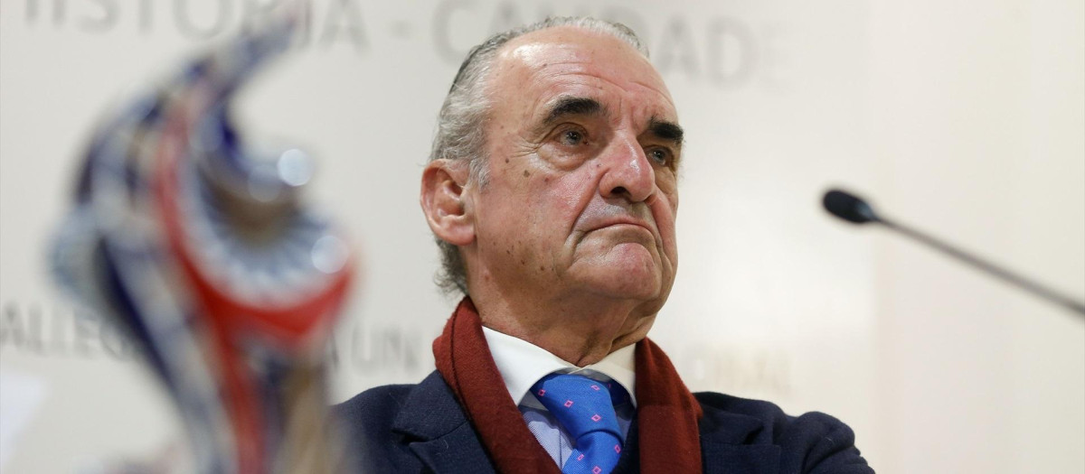 (Foto de ARCHIVO)
El abogado, empresario, político y expresidente de Banesto, Mario Conde, durante la apertura de la décima edición de los Foros Debate, que organizan el Grupo Voar y la Fundación Sargadelos, en el Hotel Voar de Ribadeo, a 10 de enero de 2025, en Ribadeo, Lugo, Galicia (España). La Fundación Sargadelos y en el Grupo Voar traen a Ribadeo a la presidenta de la Comunidad de Madrid, Isabel Díaz Ayuso; al empresario y expresidente de Banesto, Mario Conde; al exministro de Fomento, José Blanco; y al periodista y expresidente del Grupo Prisa, Juan Luis Cebrián, en unos Foros Debate que este año tienen como tema la «Iniciativa privada y poder público». Arrancan hoy 10 de enero con la participación de Mario Conde y culminan el 14 de febrero con la presidenta de la Comunidad de Madrid.

Carlos Castro / Europa Press
10 ENERO 2025;MARIO CONDE;SARGADELOS;DEBATE;FUNDACIÓN SARGADELOS;GRUPO VOAR;FORO;BANESTO;
10/1/2025