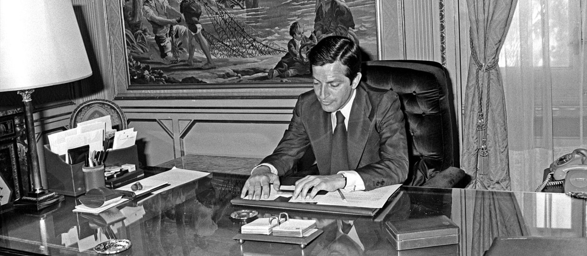 En su despacho del Palacio de La Moncloa en junio de 1977