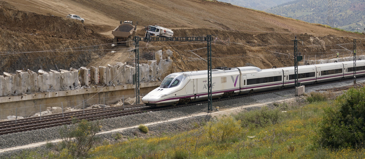 Imagen de un tren AVE Madrid-Andalucía