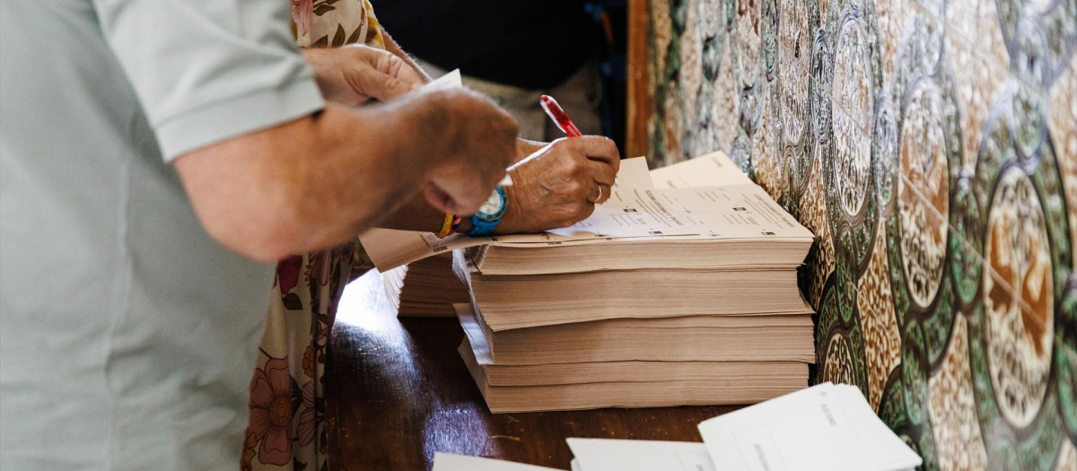 Imagen de las papeletas de las elecciones generales de 2023