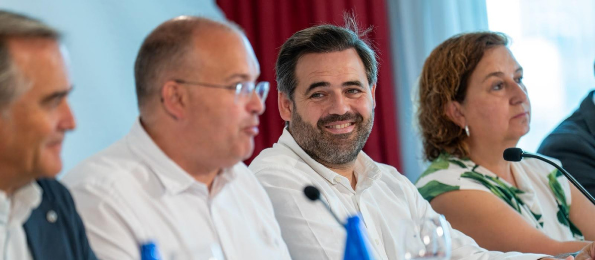 Encuentro comarcal del PP en Talavera con Paco Núñez junto a Miguel Tellado Núñez