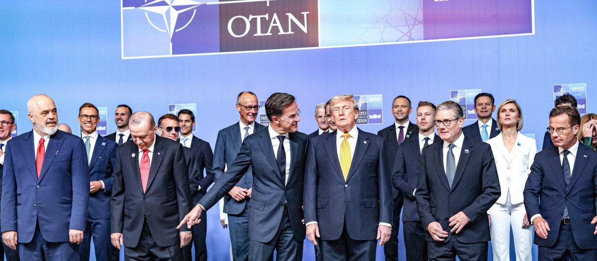 La foto de familia de la cumbre de la OTAN, en Ankara