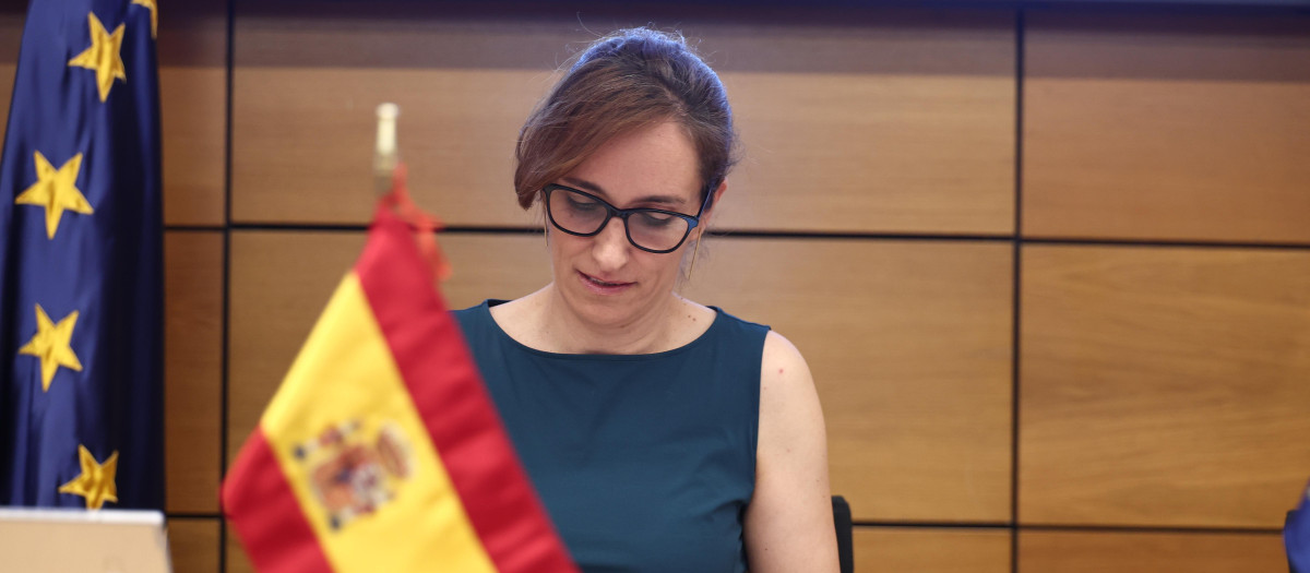 La ministra de Sanidad, Mónica García, ofrece declaraciones a la prensa tras la reunión del pleno del CISNS