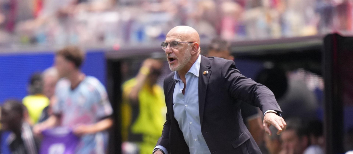 (Foto de ARCHIVO)
Luis de la Fuente, head coach of Spain, reacts during the FIFA World Cup 2026 Quarter Final match between Spain and Belgium at Los Angeles Stadium on July 10, 2026 in Inglewood, California.

Jose Breton / AFP7 / Europa Press
09/7/2026 ONLY FOR USE IN SPAIN