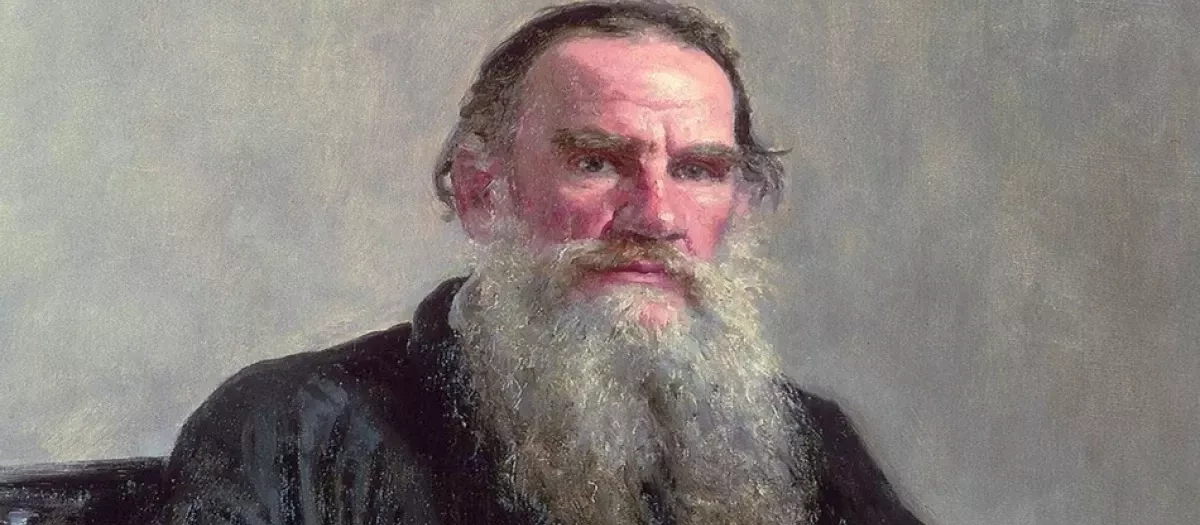 León Tolstói (1828 - 1910) fue un pensador y novelista ruso conocido mundialmente principalmente por sus grandes obras literarias