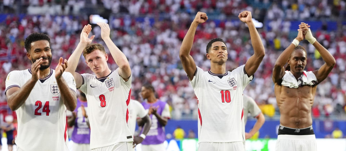 Jude Bellingham celebra la victoria ante Noruega en los cuartos de final del Mundial