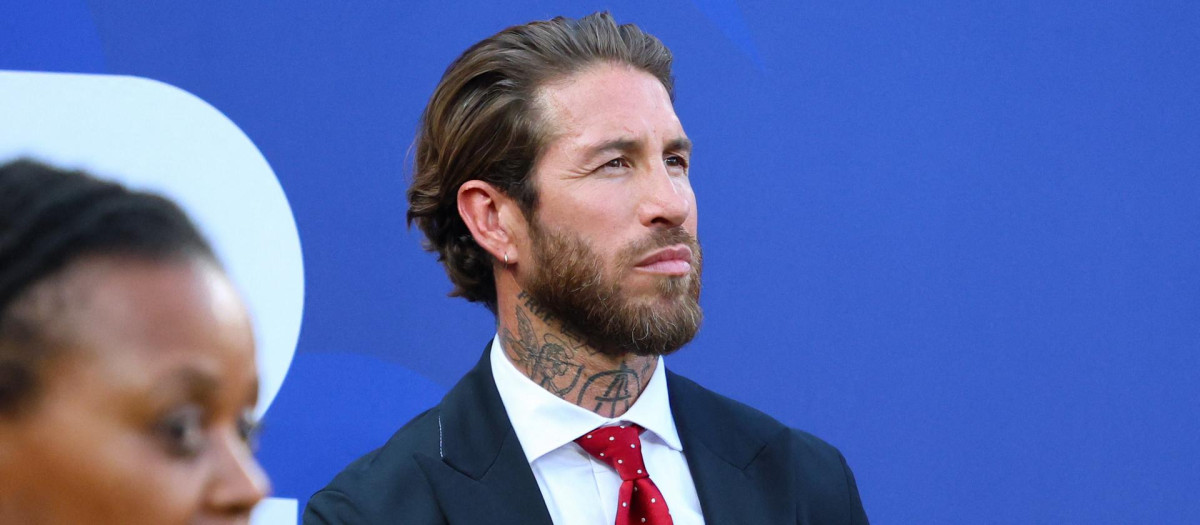 Sergio Ramos con la Copa del Mundo en la final del Mundial 2026 en Nueva York