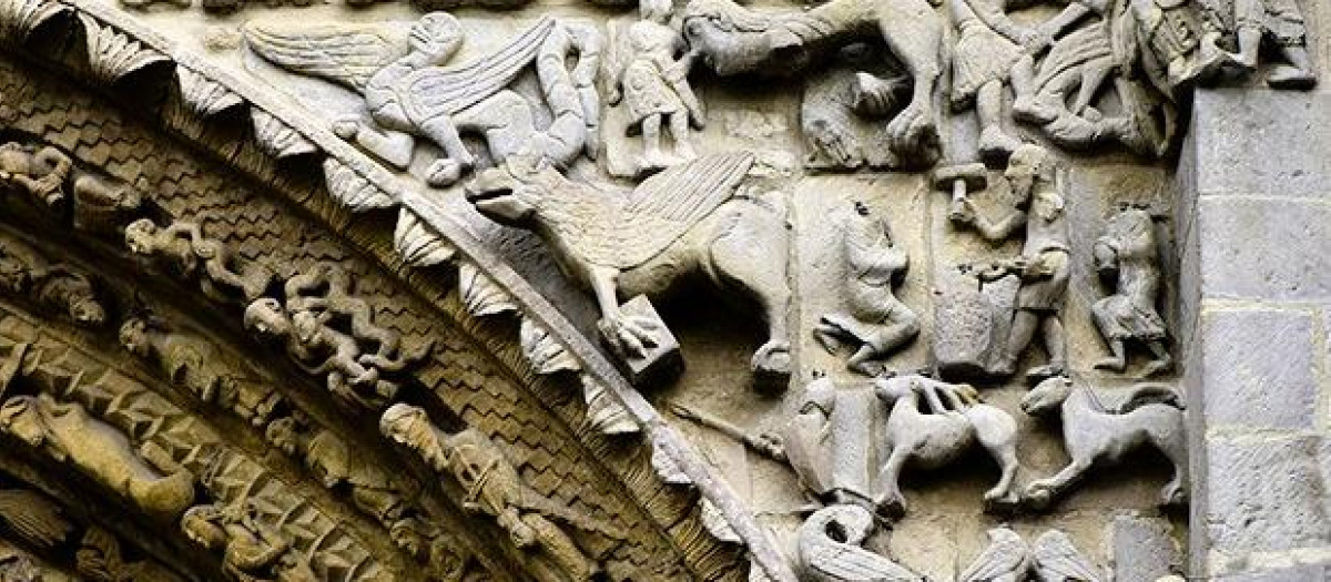Detalle de la fastuosa portada de la iglesia de Santa María la Real de Sangüesa (Navarra)