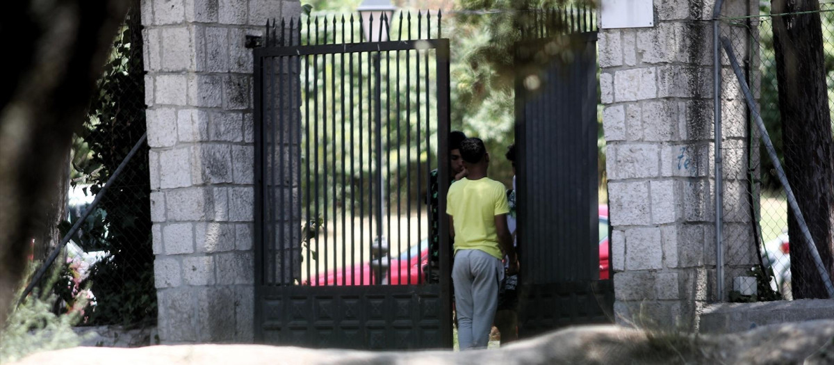 Centro de primera acogida de menores extranjeros no acompañados en la zona de Casa de Campo de Madrid.