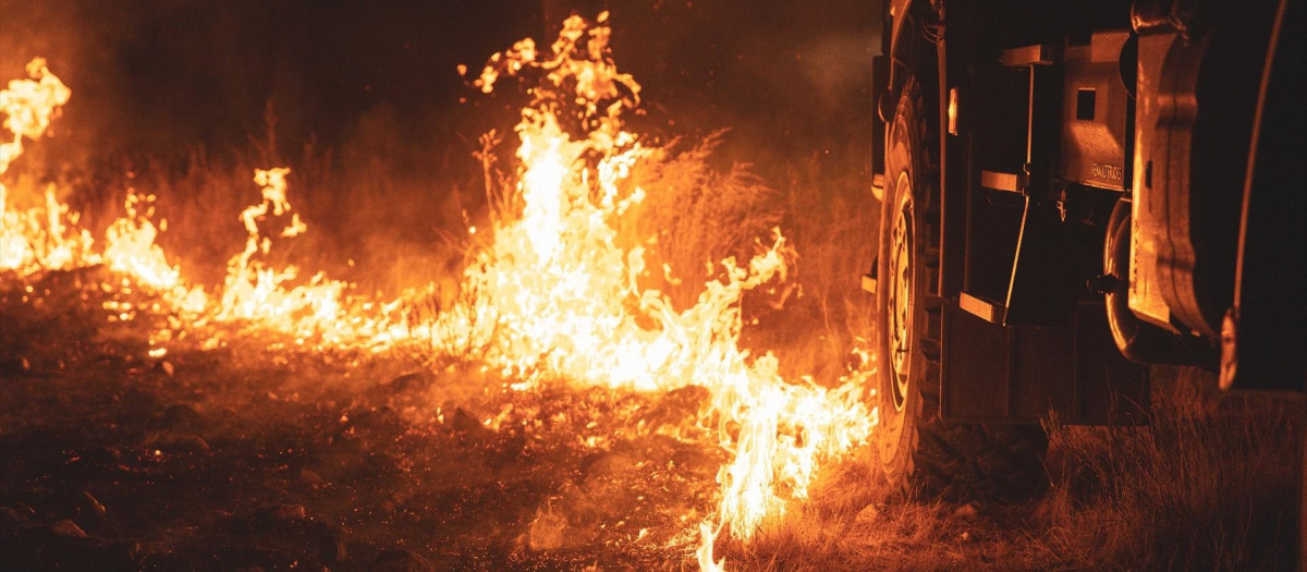 Agentes de la Unidad Militar de Emergencias (UME), trabajan para la extinción del incendio, a 23 de julio de 2026, en Almorox, Toledo, Castilla-La Mancha (España).

UME-OCP
23/7/2026