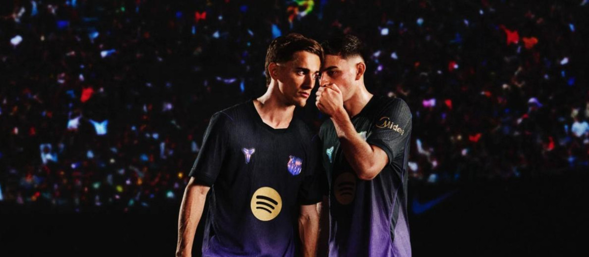 Gavi y Pedri posan con la segunda camiseta del Barça para la 2026-2027