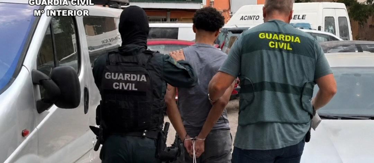 Uno de los detenidos