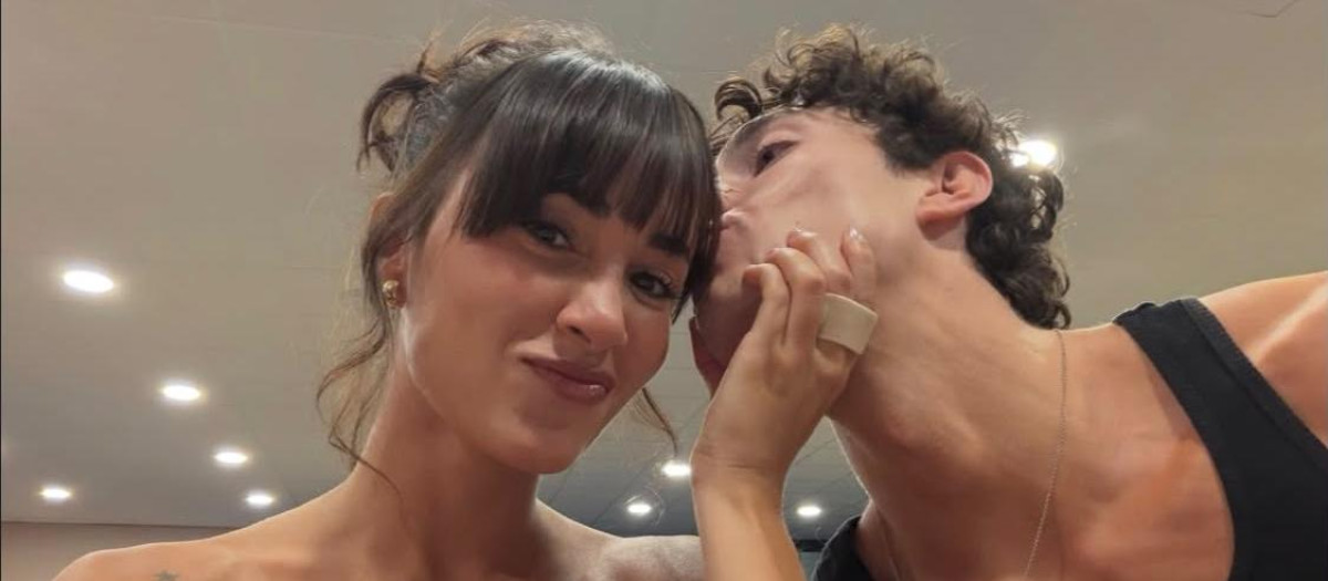 Aitana y Plex en la publicación de la cantante