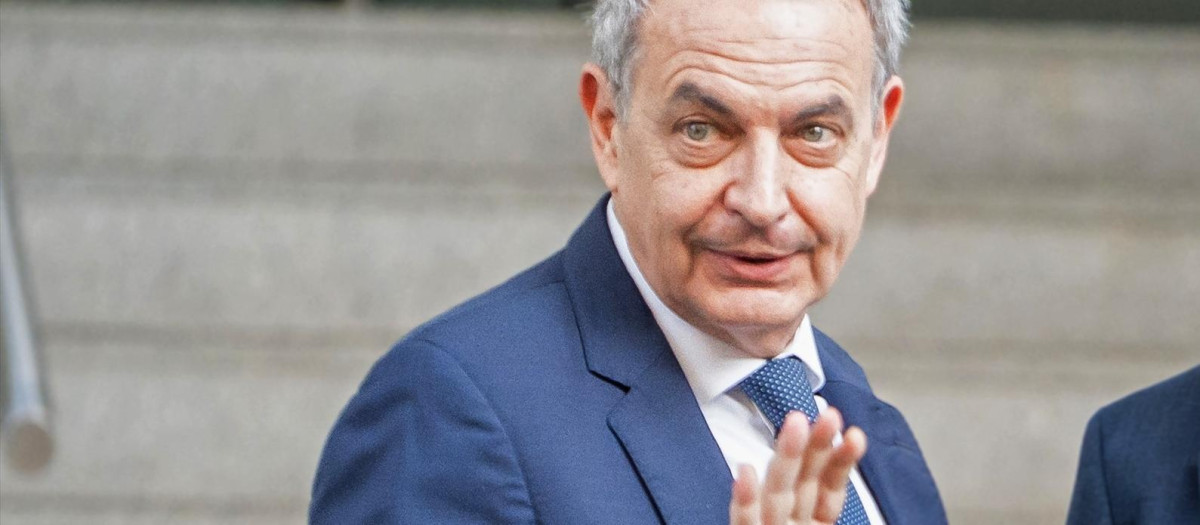 El expresidente del Gobierno José Luis Rodríguez Zapatero a su llegada a la Audiencia Nacional para declarar ante el juez del 'caso Plus Ultra'

REMITIDA / HANDOUT por CESAR VALLEJO RODRIGUEZ
Fotografía remitida a medios de comunicación exclusivamente para ilustrar la noticia a la que hace referencia la imagen, y citando la procedencia de la imagen en la firma
17/6/2026