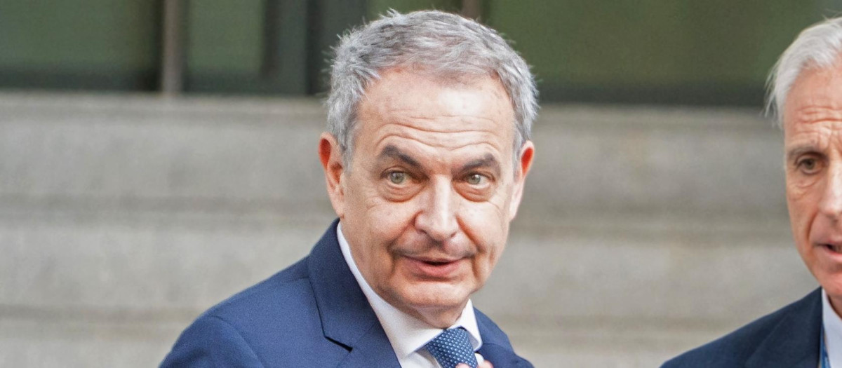 El expresidente del Gobierno José Luis Rodríguez Zapatero a su llegada a la Audiencia Nacional para declarar ante el juez del 'caso Plus Ultra'

REMITIDA / HANDOUT por CESAR VALLEJO RODRIGUEZ
Fotografía remitida a medios de comunicación exclusivamente para ilustrar la noticia a la que hace referencia la imagen, y citando la procedencia de la imagen en la firma
17/6/2026