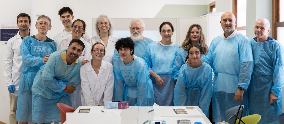 Vecinos de Massamagrell detectan tres microorganismos con capacidad antibiótica en muestras de tierra de su término municipal