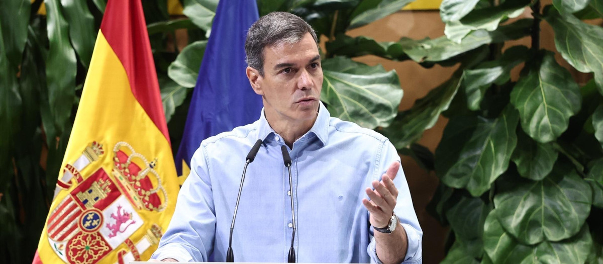 El presidente del Gobierno, Pedro Sánchez, interviene durante la clausura de la presentación de la Red de Refugios Climáticos
