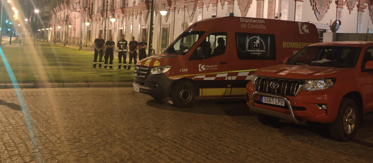 Los bomberos del Consorcio, ante la Diputación de Córdoba