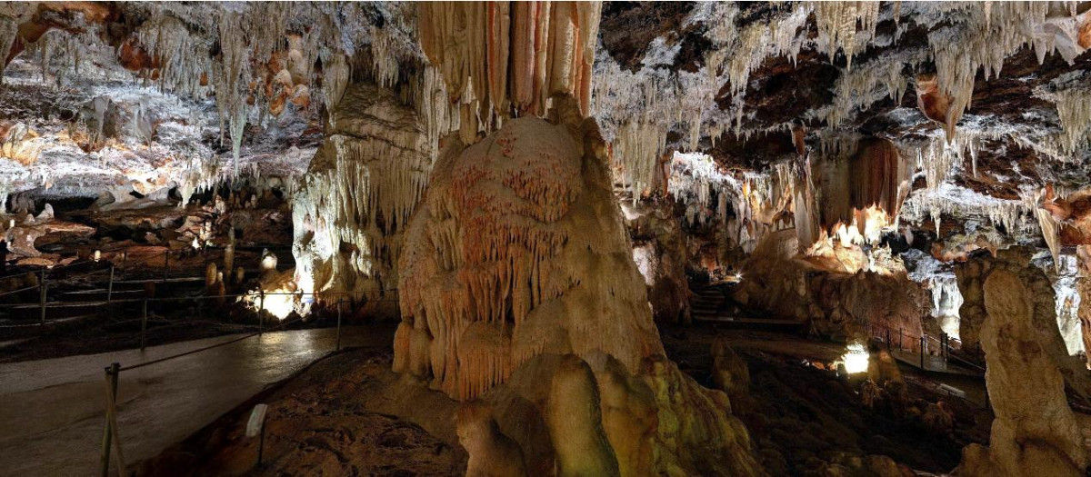 Cuevas del Águila, en Arenas de San Pedro, Ávila