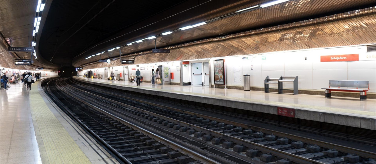 Estación de Cercanías de Embajadores