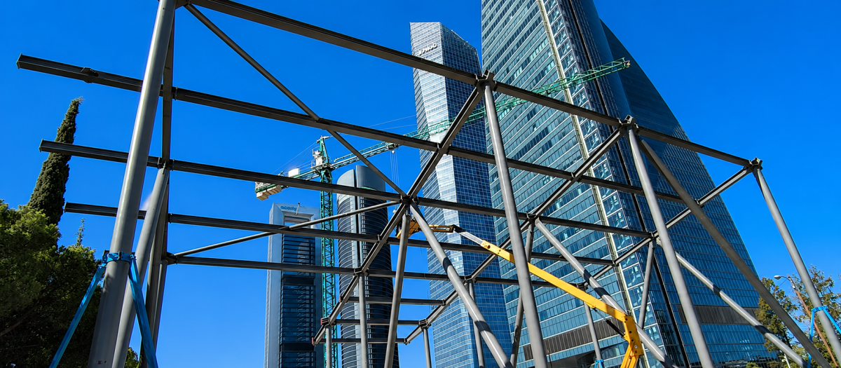 La gran pérgola de la Castellana empieza a tomar forma