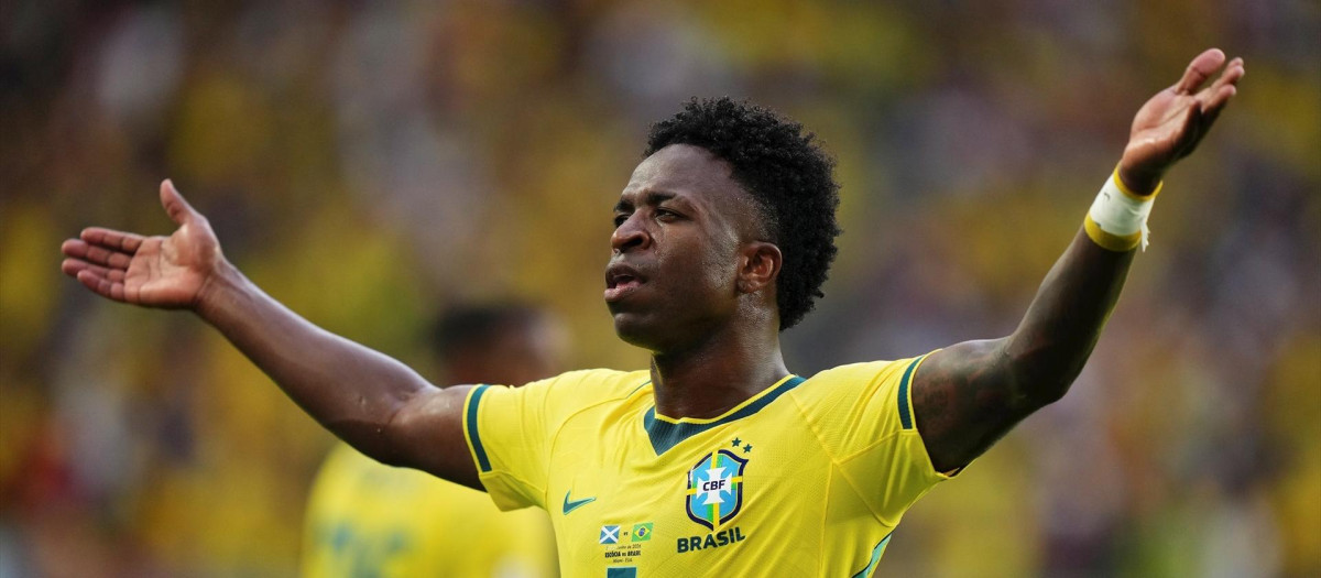 (Foto de ARCHIVO)
Vinicius Junior of Brazil celebrates after scoring his team's second goal later disallowed by VAR during the FIFA World Cup 2026 Group C match between Scotland and Brazil at Miami Stadium on June 24, 2026 in Miami, United States.

Jose Breton / AFP7 / Europa Press
24/6/2026 ONLY FOR USE IN SPAIN