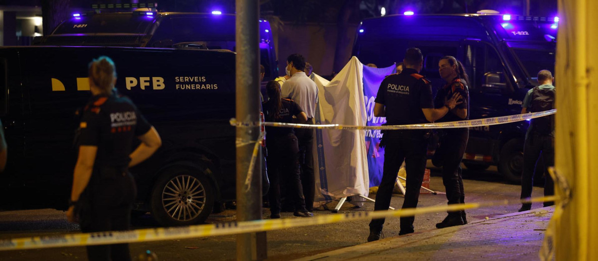 Los Mossos d'Esquadra en el lugar de los hechos