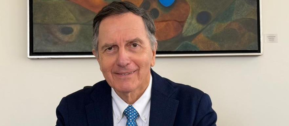 Roberto Ampuero, ex canciller, ex ministro de Cultura, embajador en España...