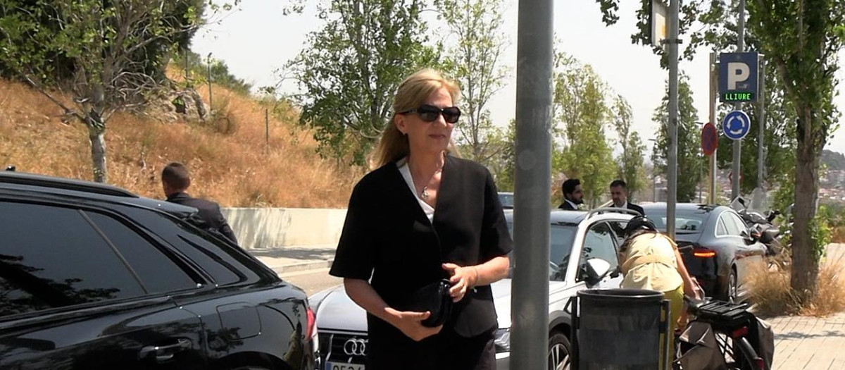 La Infanta Cristina durante el funeral del expresidente de La Caixa Josep Vilarasau, en el Tanatori de Sant Gervasi, a 30 de julio de 2026, en Barcelona, Catalunya (España). El expresidente de La Caixa y presidente de Honor de la Fundación la Caixa, Josep Vilarasau, falleció el pasado martes, 28 de julio,a los 95 años. Vilarasau fue director general de La Caixa entre 1976 y 1999, momento en el que fue nombrado presidente de La Caixa y de la Fundación La Caixa. Bajo su dirección, La Caixa realizó la expansión territorial fuera de Cataluña, adoptó un modelo bancario de negocio y compró participaciones accionariales significativas en empresas como Telefónica o Repsol, entre otras.,Image: 1119788270, License: Rights-managed, Restrictions: , Model Release: no  , Credit line: Europa Press / Europa Press